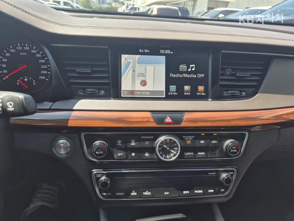 2016 - kia k7