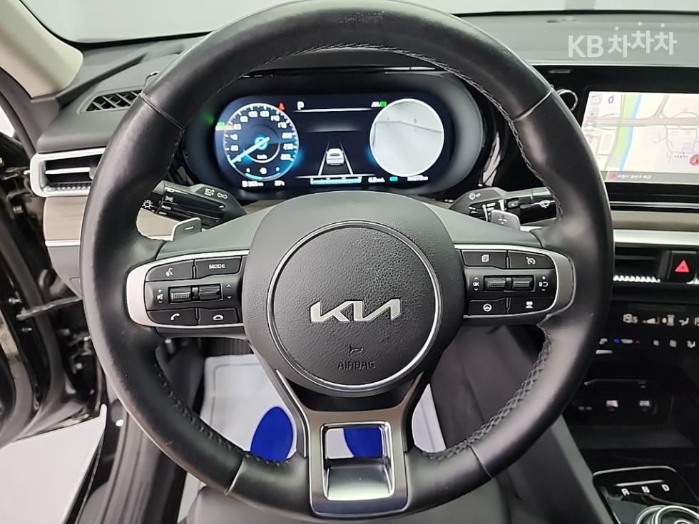 2023 - kia k5