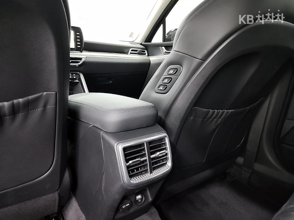 2023 - kia k5