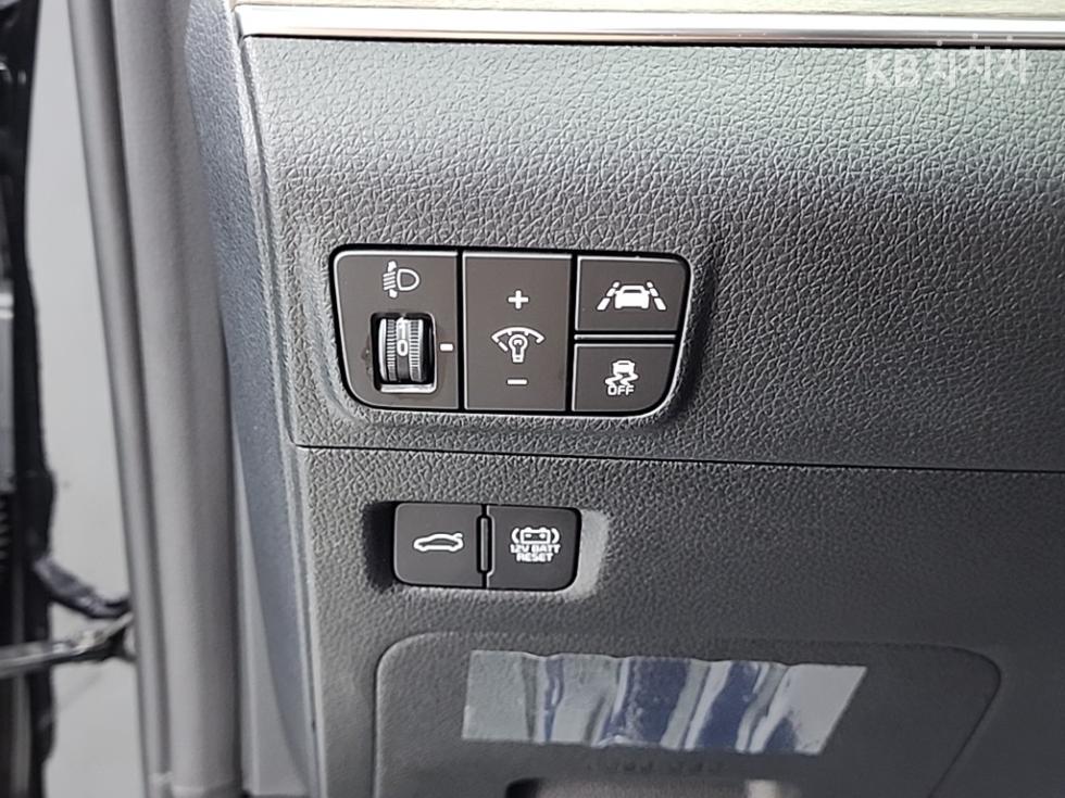 2023 - kia k5