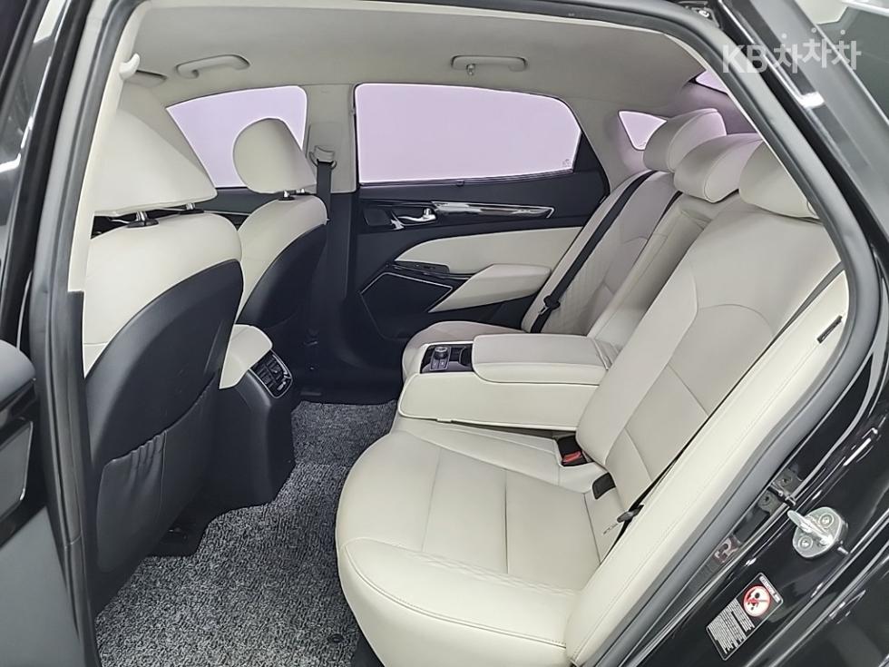 2017 - kia k7
