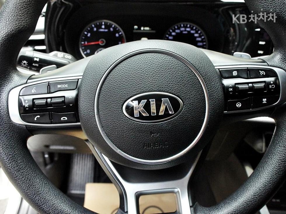 2021 - kia k5