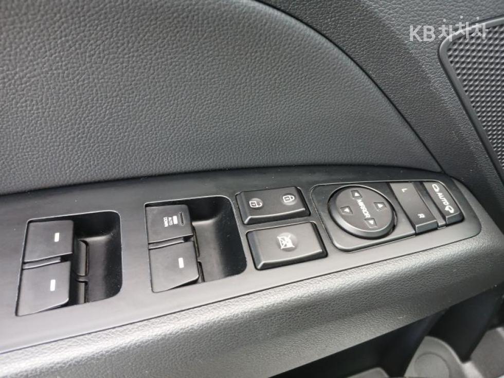 Hyundai Avante — miniaturë 13