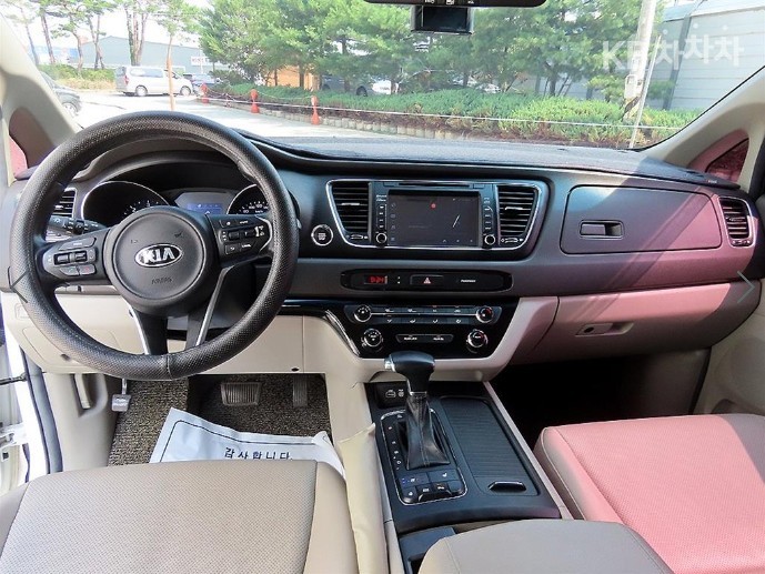 2018 - kia carnival
