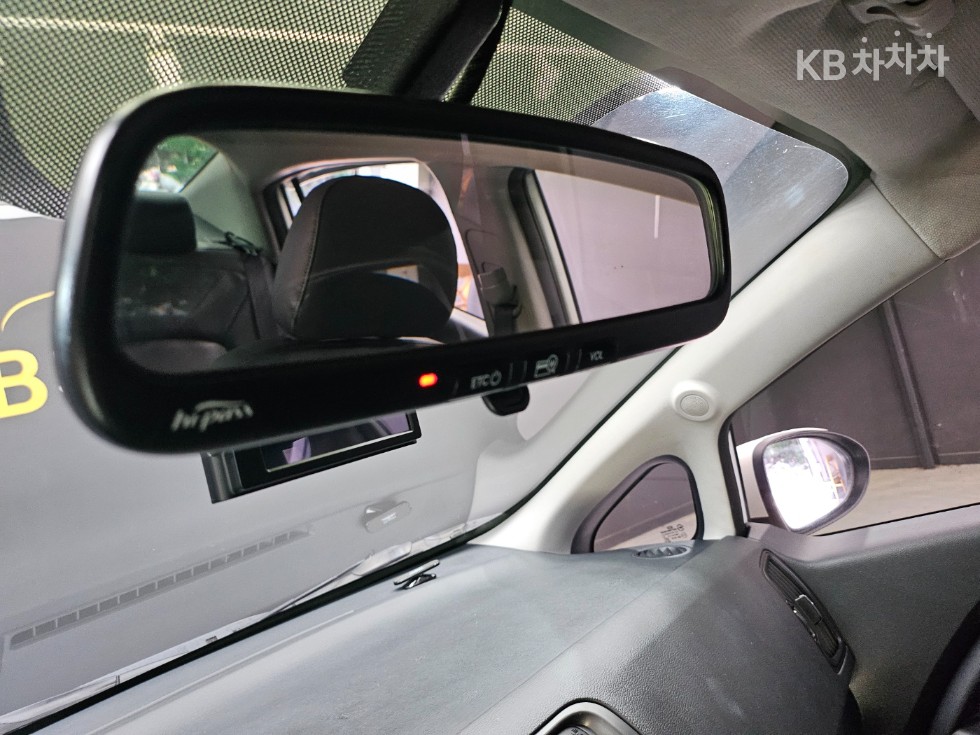 2014 - kia pride