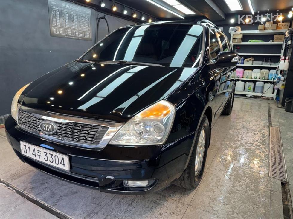 2012 - kia carnival