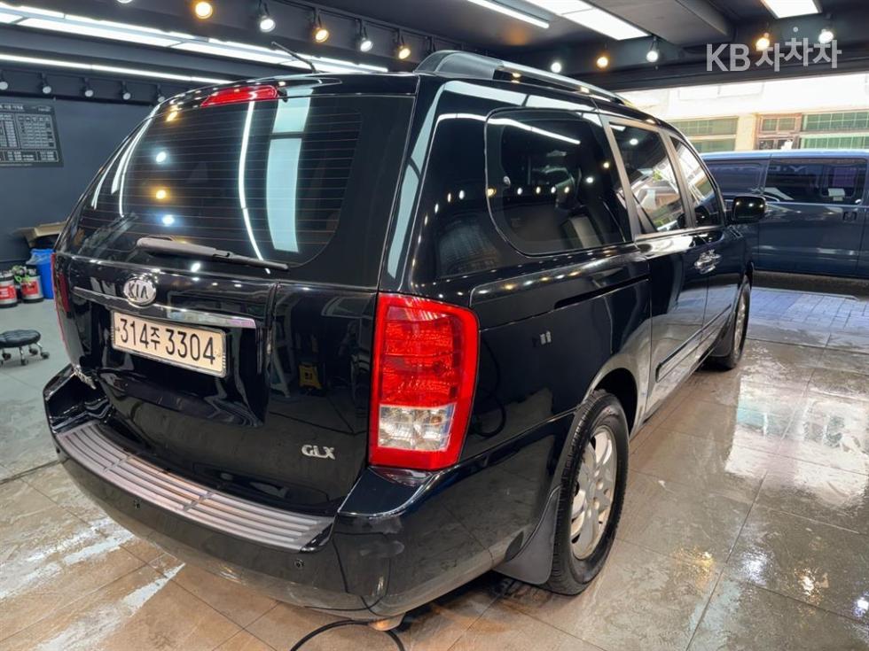 2012 - kia carnival