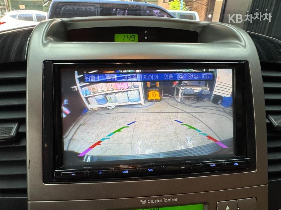 2012 - kia carnival