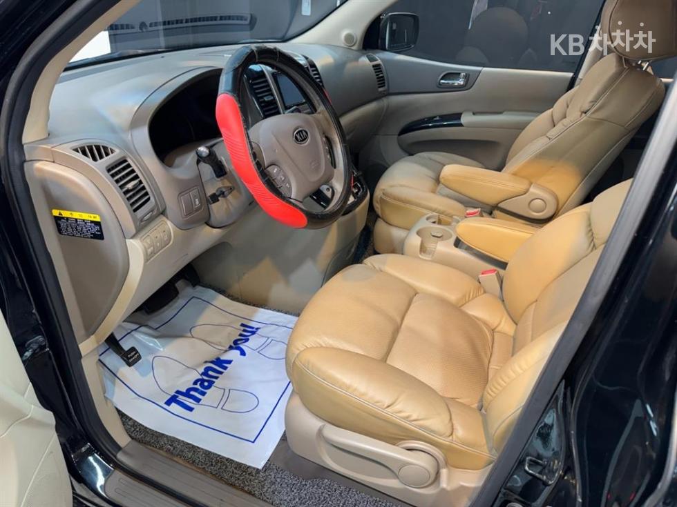 2012 - kia carnival
