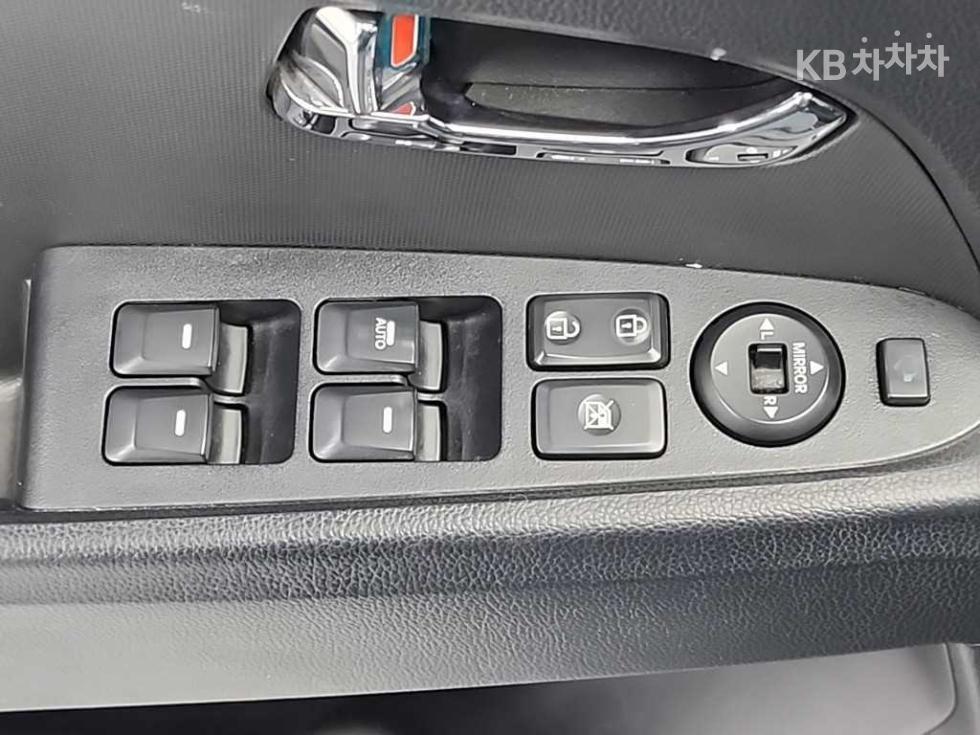 2011 - kia sportage