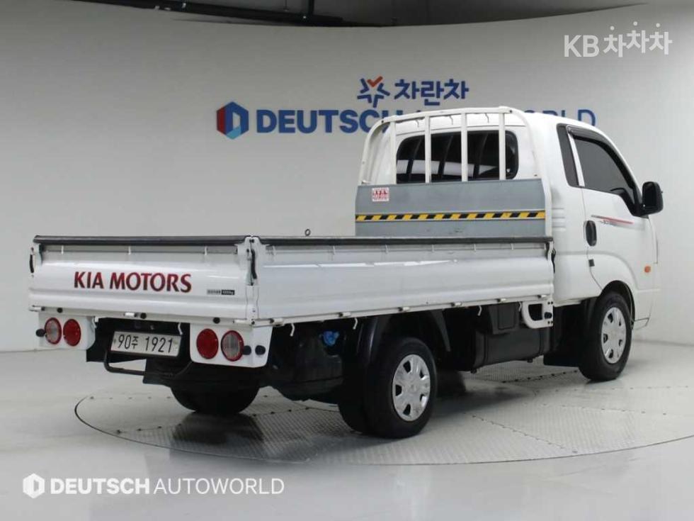 2020 - kia bongo iii
