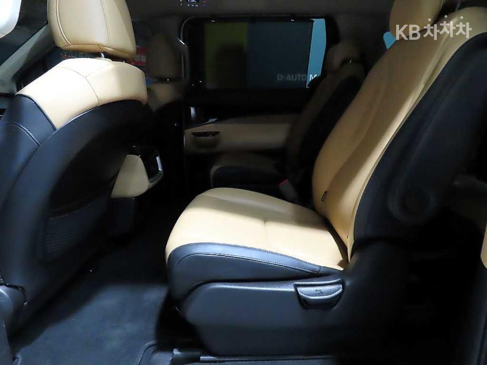 2021 - kia carnival