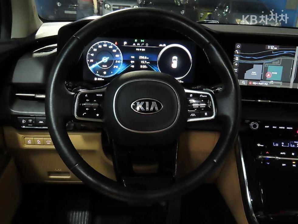 2021 - kia carnival