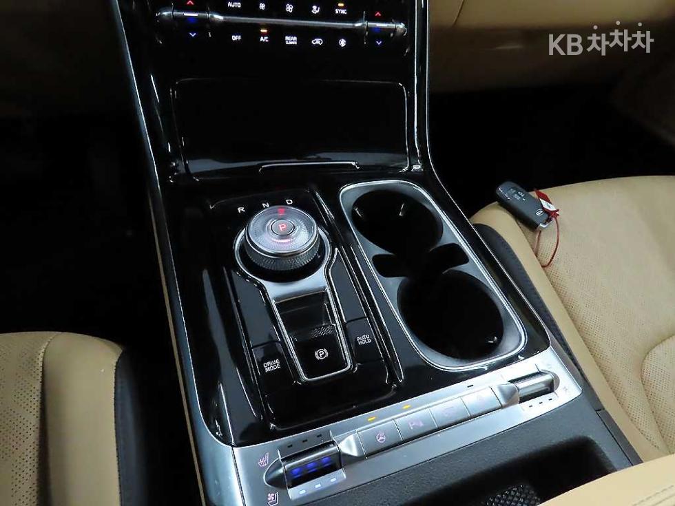 2021 - kia carnival