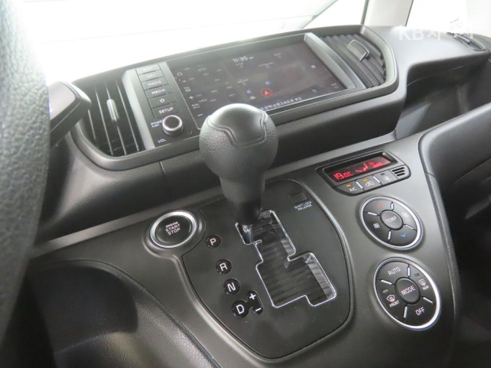 2024 - kia kia