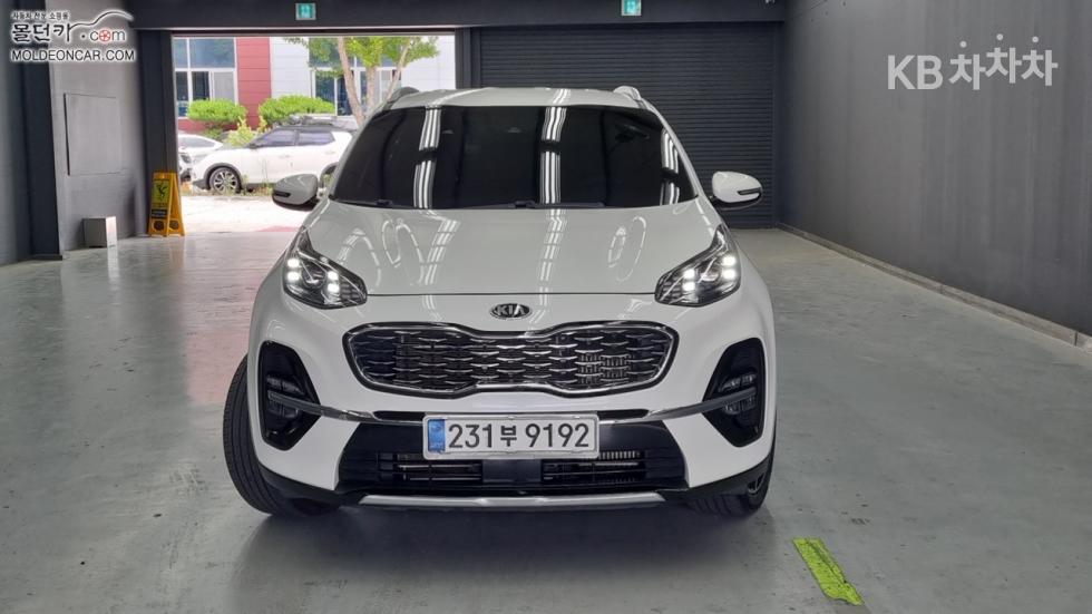 2021 - kia sportage