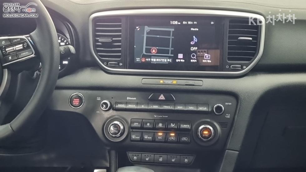2021 - kia sportage
