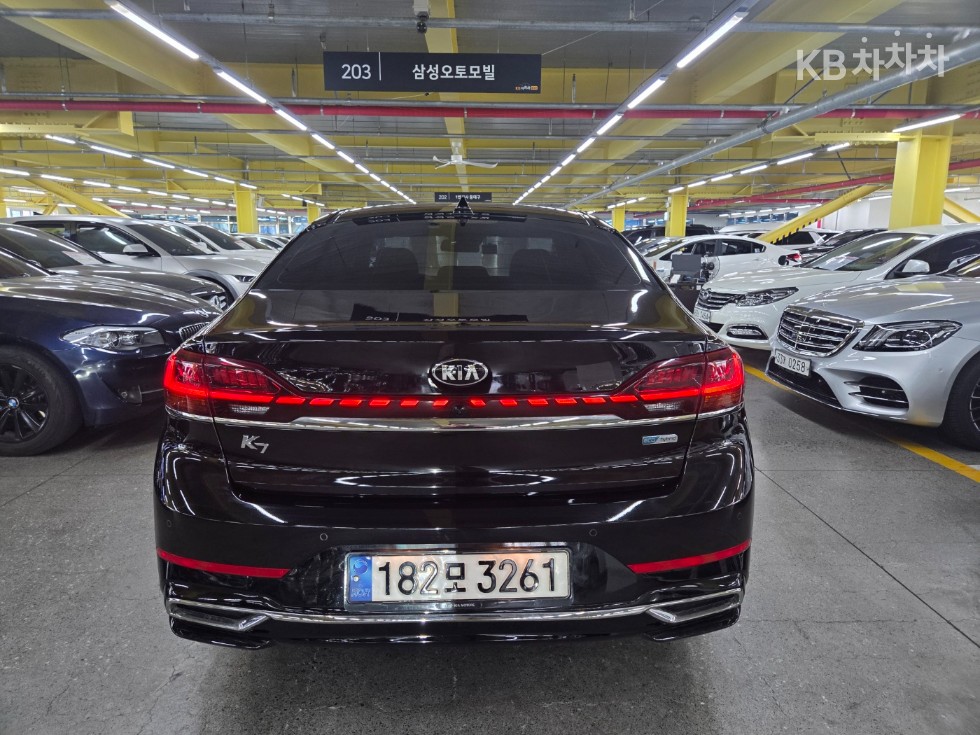 2021 - kia k7