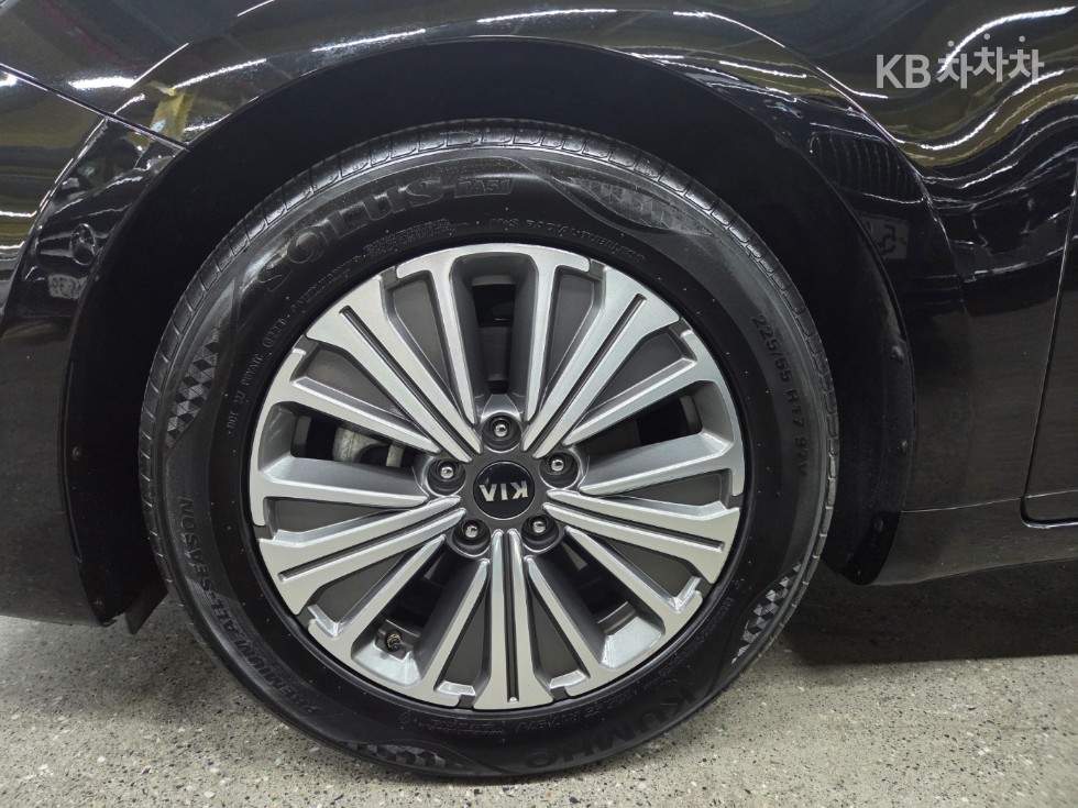 2021 - kia k7