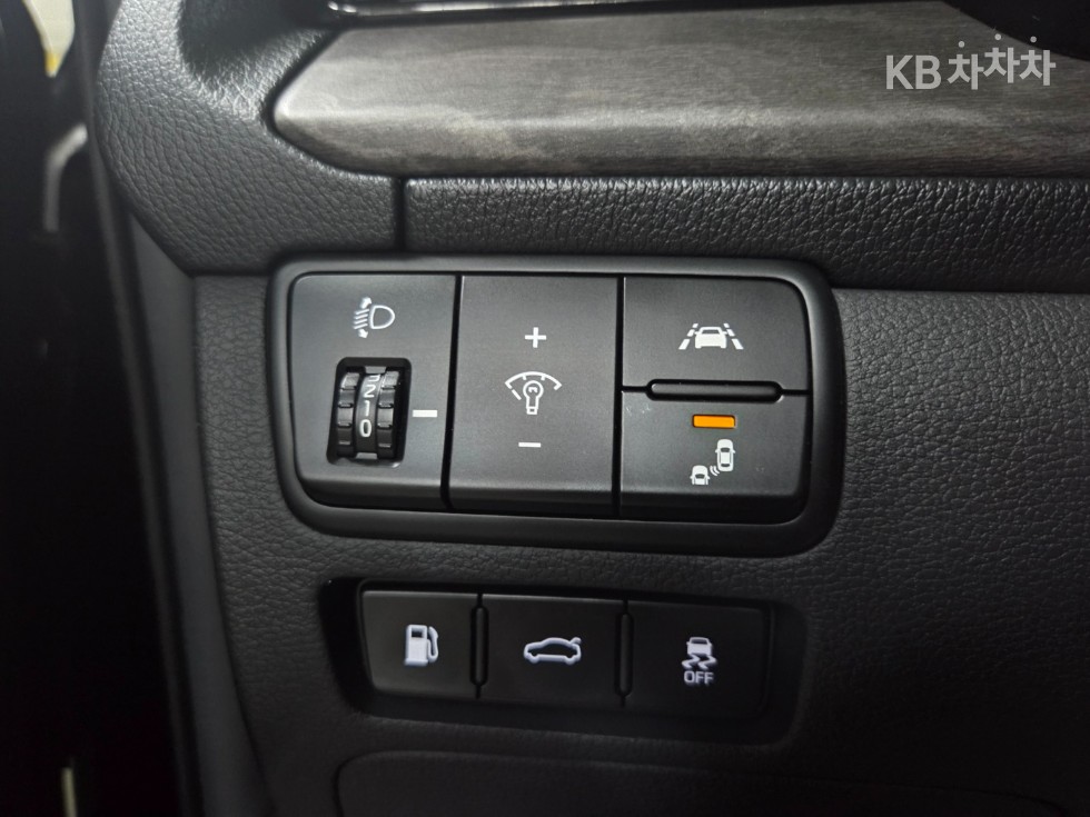 2021 - kia k7