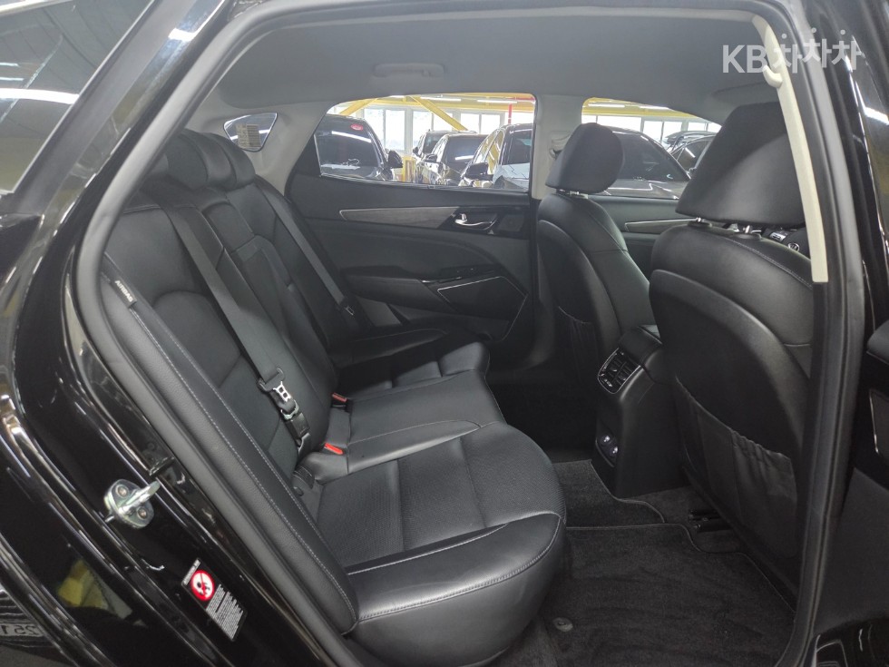 2021 - kia k7