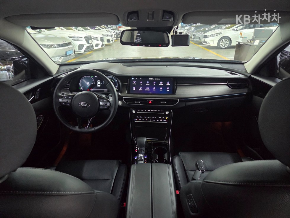 2021 - kia k7