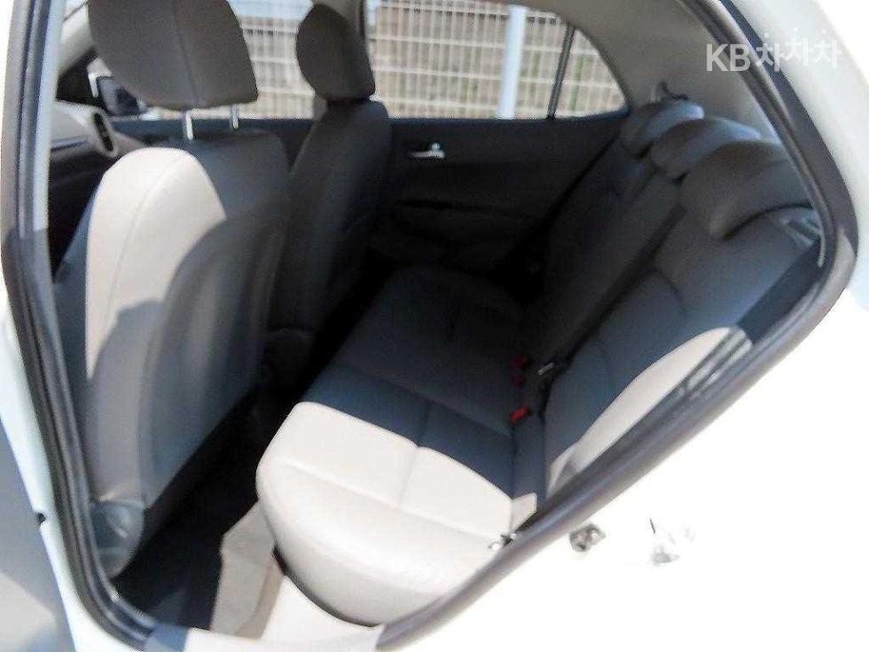 2021 - kia morning