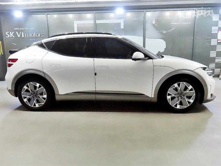 Genesis GV60 Standard 2WD Base Type — фото 3
