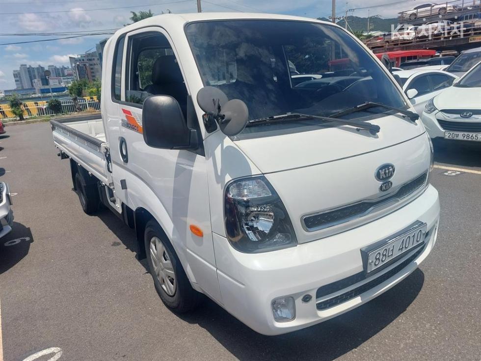 2019 - kia bongo iii