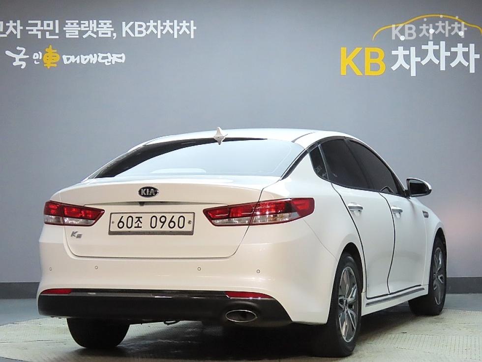 Kia K5 — miniaturë 2