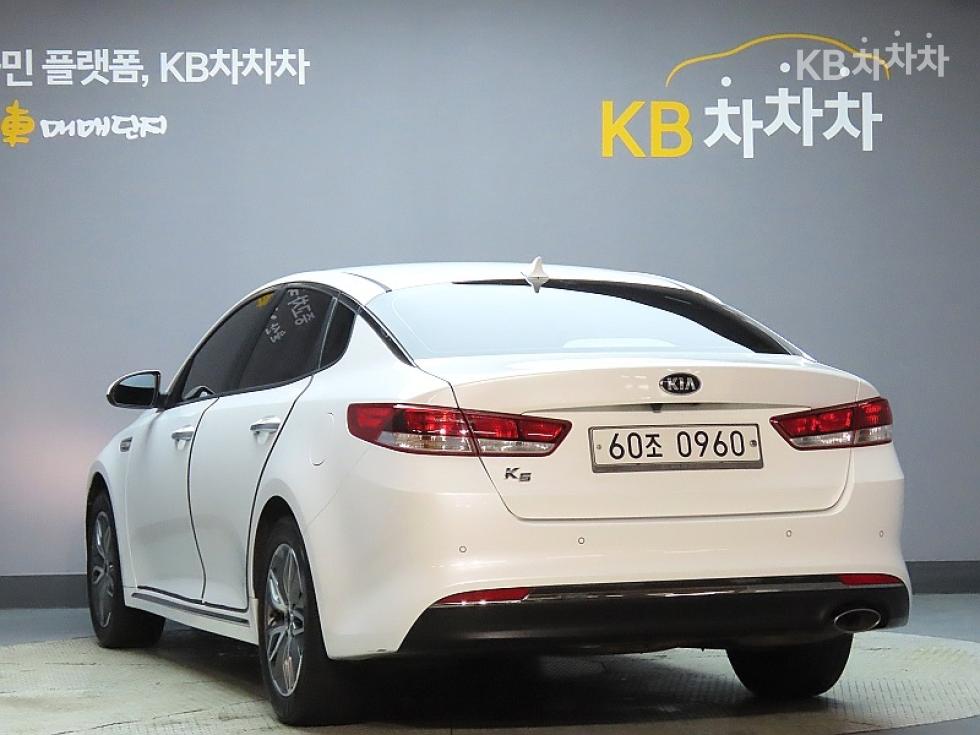 Kia K5 — miniaturë 4