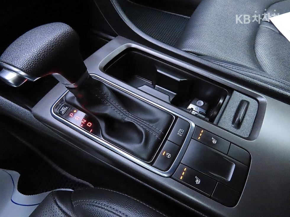 Kia K5 — miniaturë 9
