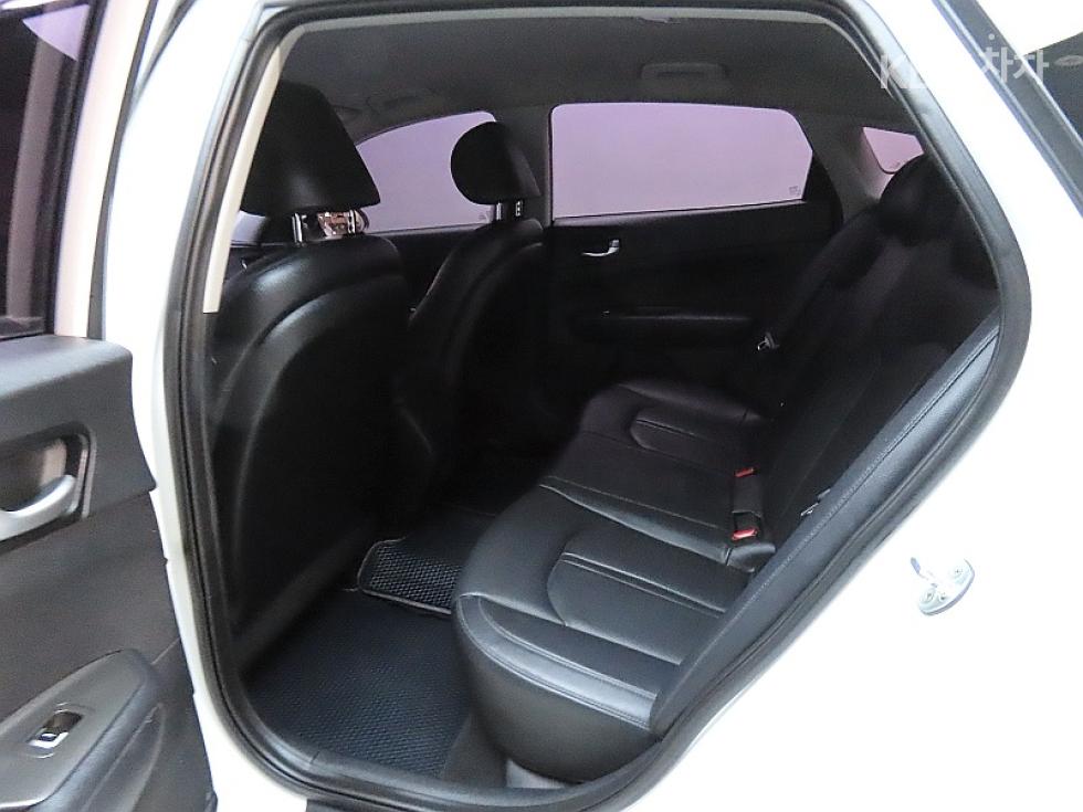 Kia K5 — miniaturë 11