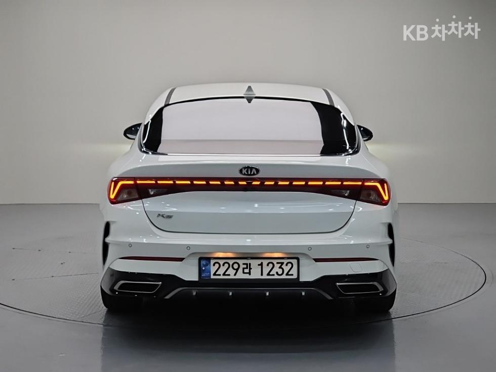 2021 - kia k5