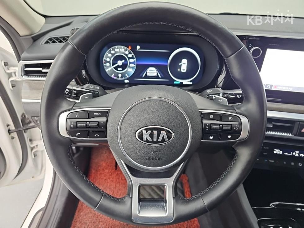 2021 - kia k5