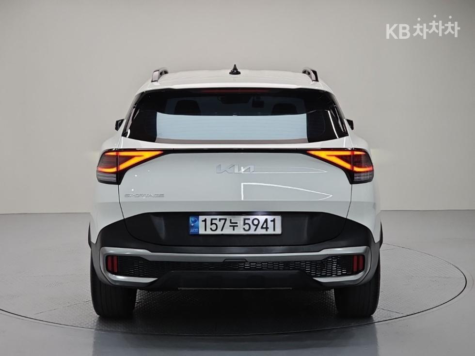2023 - kia sportage