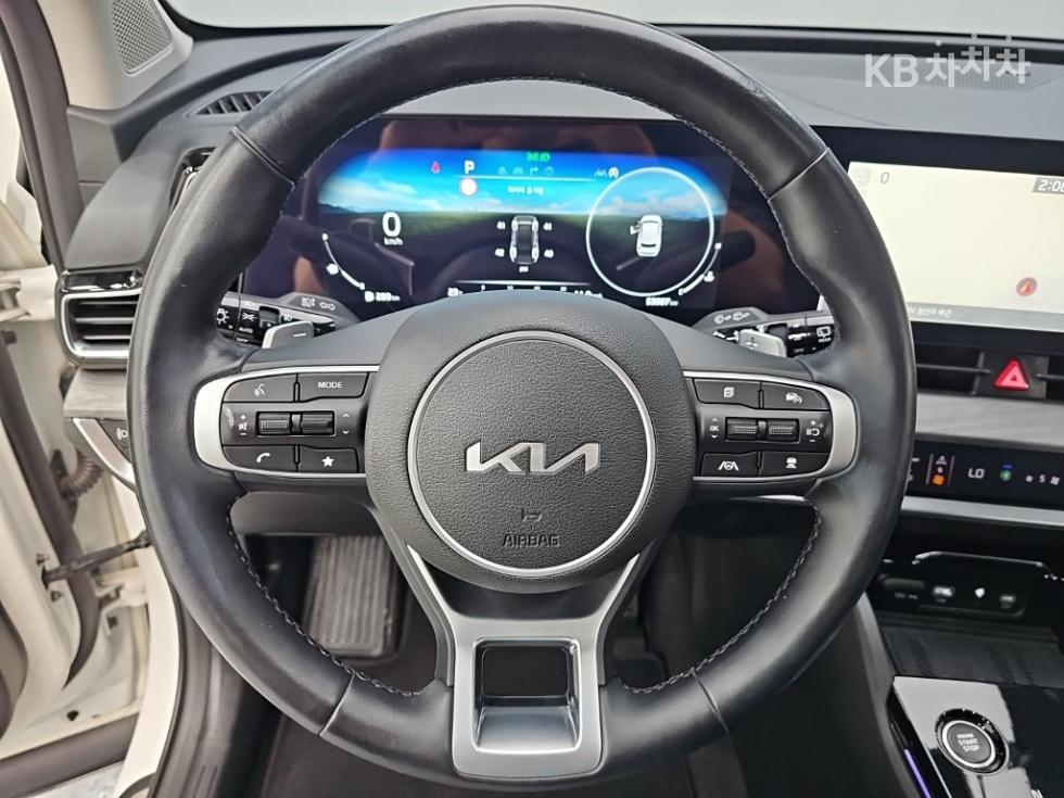 2023 - kia sportage