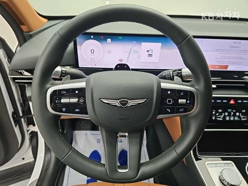 2024 Genesis GV80 photo