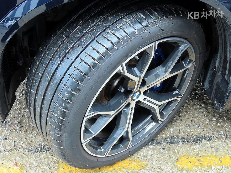 BMW X5 — miniaturë 20