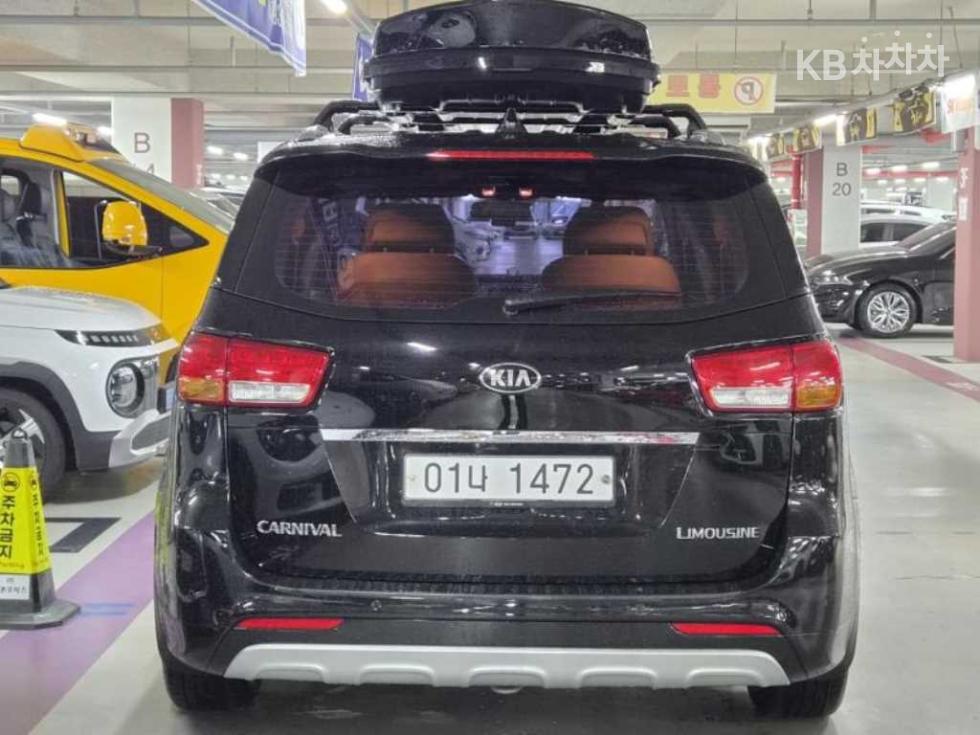 Kia Carnival — miniaturë 4
