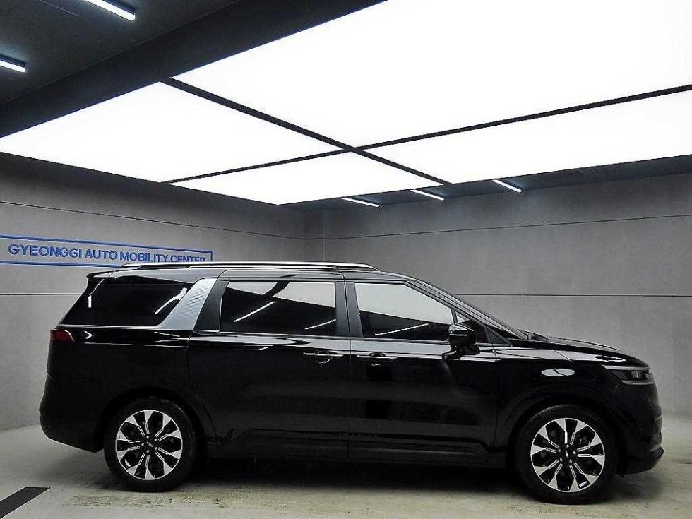 Kia Carnival — miniaturë 2
