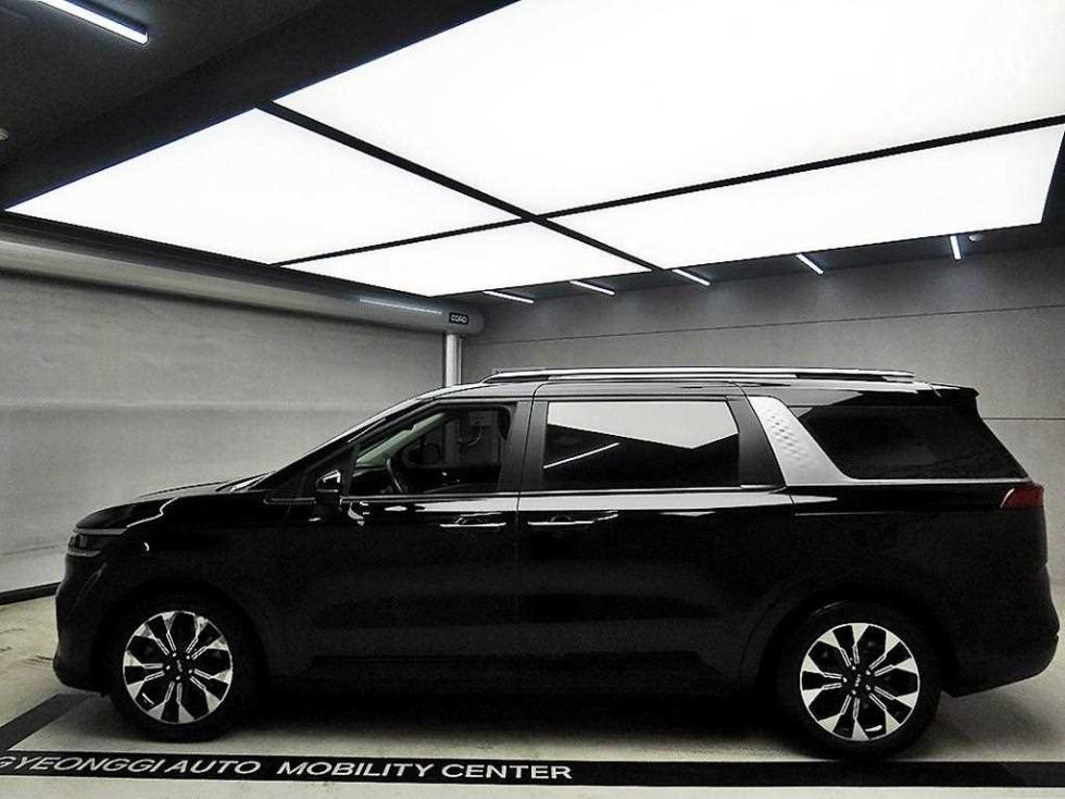 Kia Carnival — miniaturë 4