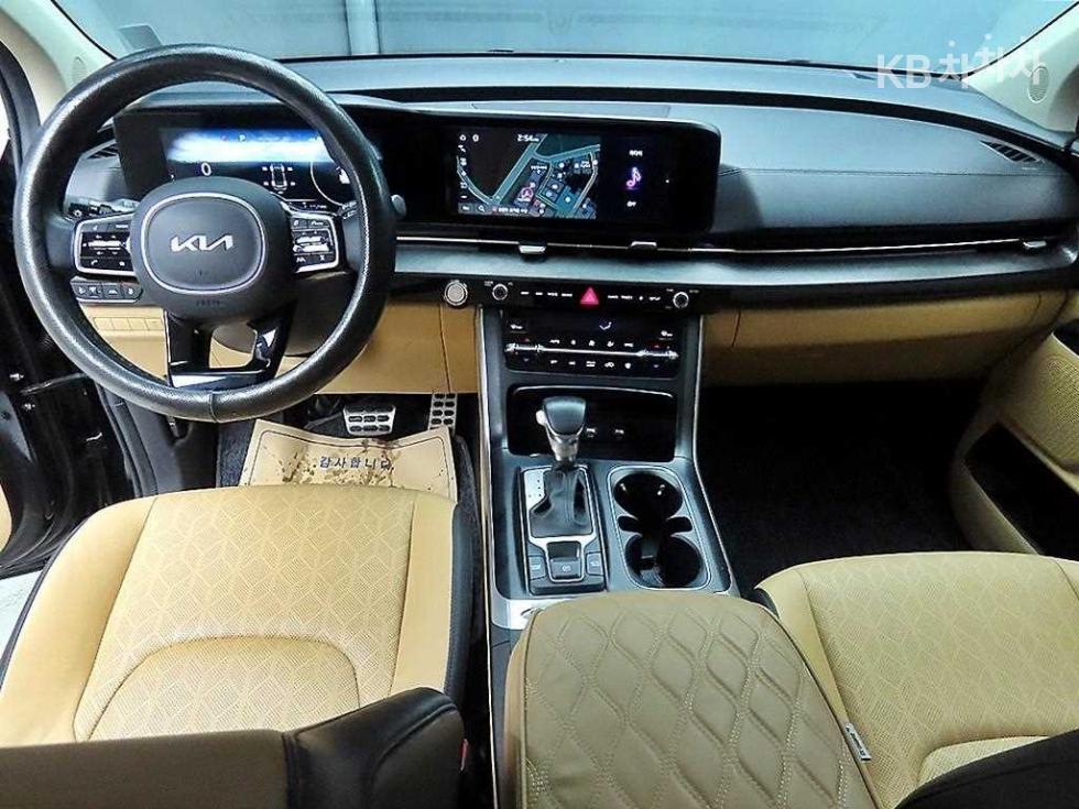 Kia Carnival — miniaturë 7