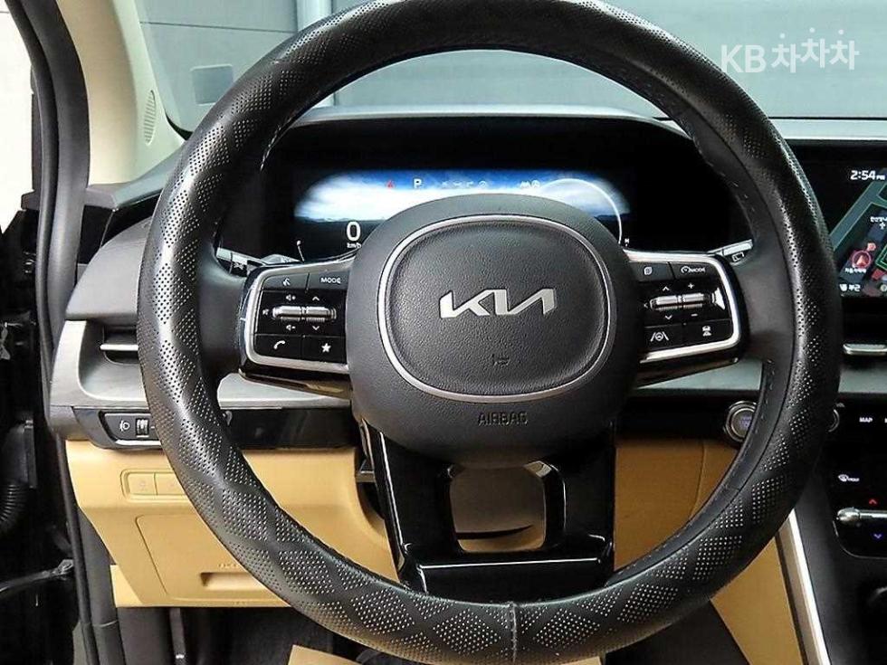 Kia Carnival — miniaturë 9