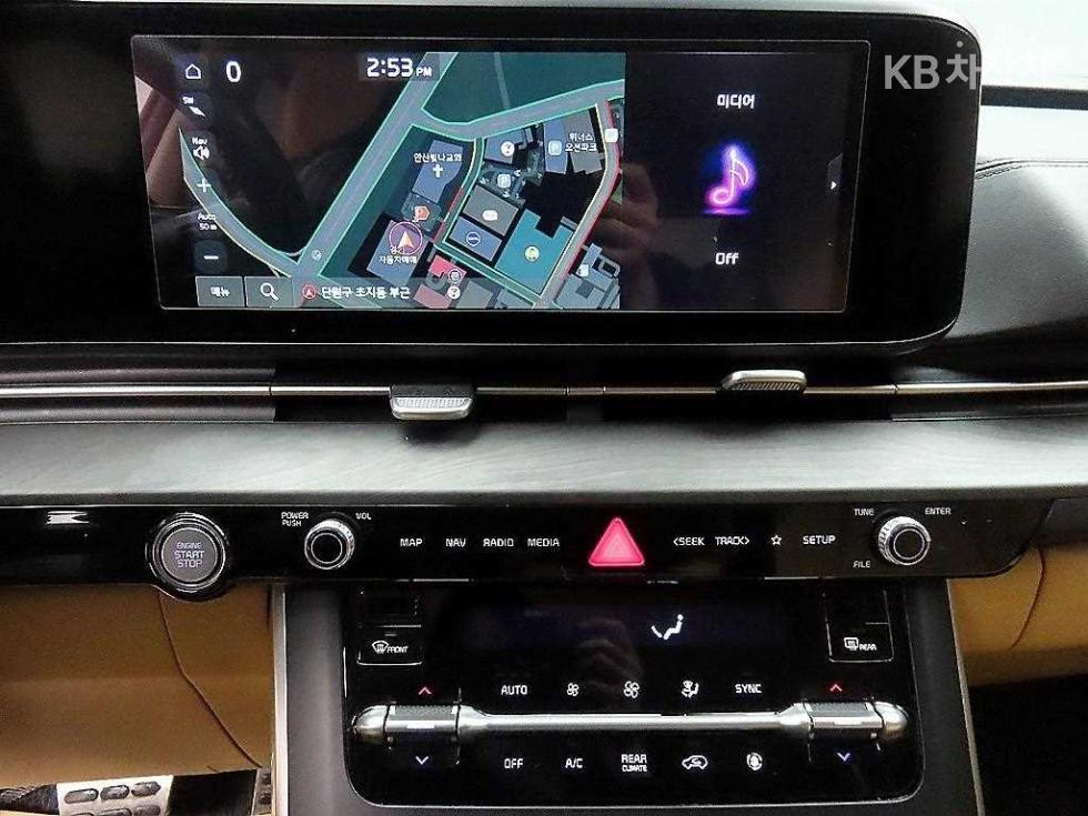 Kia Carnival — miniaturë 13