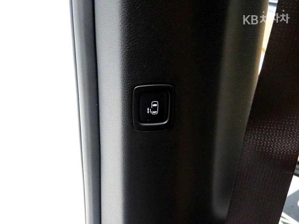 Kia Carnival — miniaturë 16