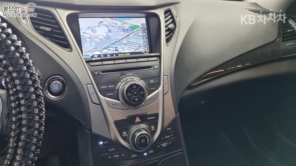Hyundai Grandeur — miniaturë 12