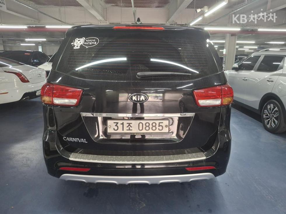 Kia Carnival — miniaturë 2