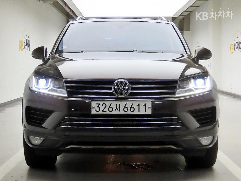 Volkswagen Touareg 3.0 TDI V6 블루모션 — foto 1
