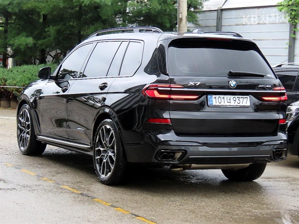 BMW X7 — miniaturë 3